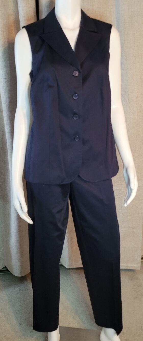 Talbots Woman Navy Sleeveless 2 Pc. Pant Suit 4 button Vest Stretch 12 W Pant 32